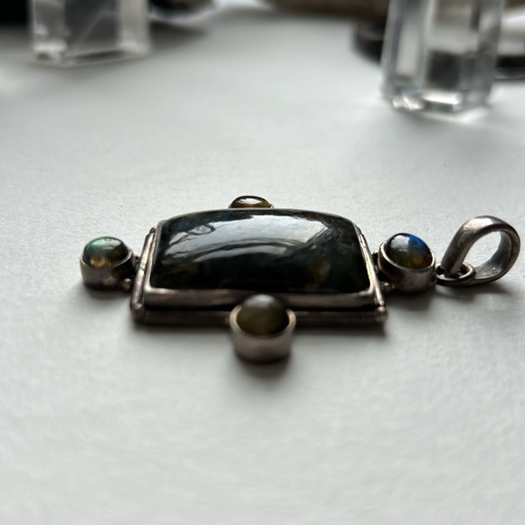 Labradorite Necklace Pendant - Picture 5 of 6